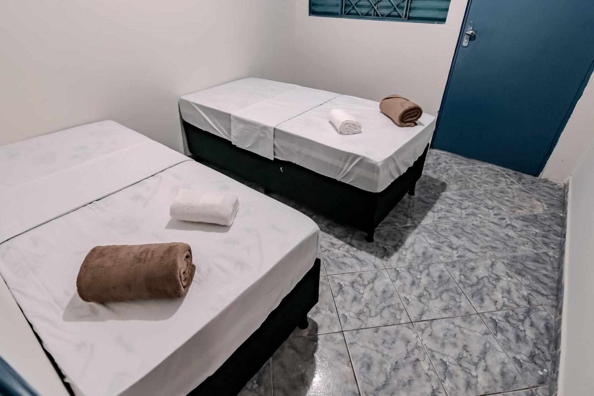 Hotel Pousada Roosevelt Quarto 03 - Pousada Central Prox Rodoviaria E Dist Industrial Uberlândia Zewnętrze zdjęcie